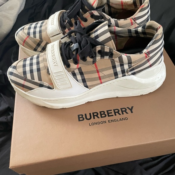 Burberry Shoes, Size 46 - Picture 2 of 3
